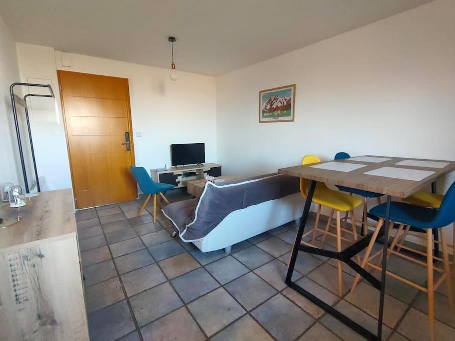 Appartement T3 Au Pied Des Pyrenees à Pointis-de-Riviere Extérieur photo